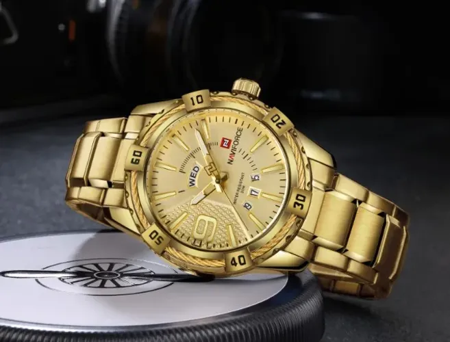 Relógio naviforce dourado original e lacrado.