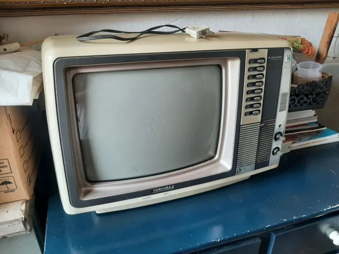 Televisão Toshiba 14 Colorida Retrô