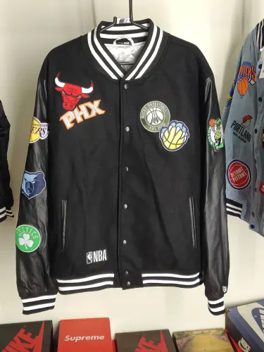 Jaqueta College New Era x NBA 