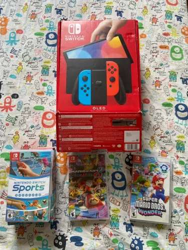 Vídeo game Nintendo Switch com três jogos