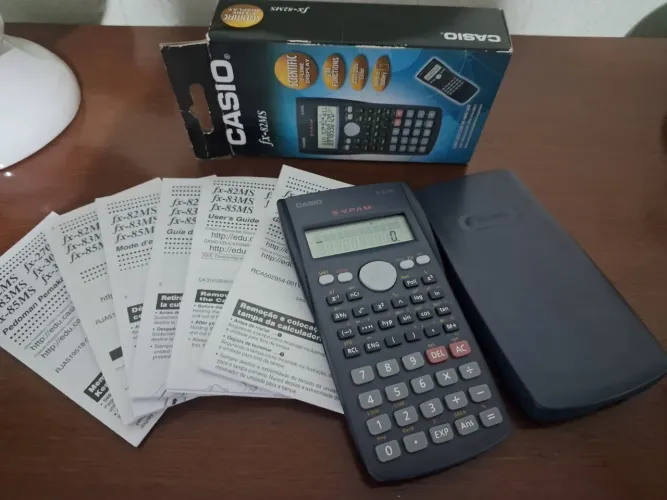 Calculadora Científica Casio fx-82MS Completa na Caixa Ótimo Estado Faço OLX PAY