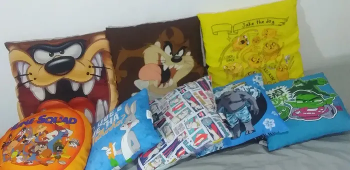 almofadas temáticas de desenhos animados