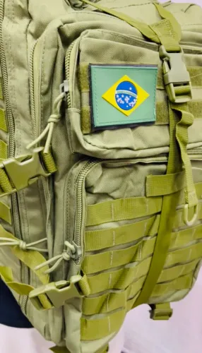 Mochila militar e trilhas 