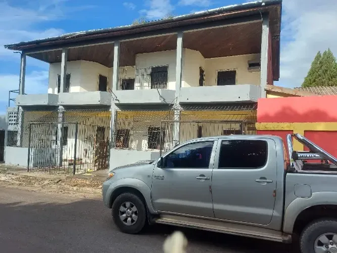 PRÉDIO DE APTO E CASA