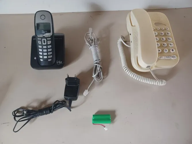 2 TELEFONES POR 30 REAIS SOBRAS DE ESCRITÓRIO DESAPEGO TOTAL 