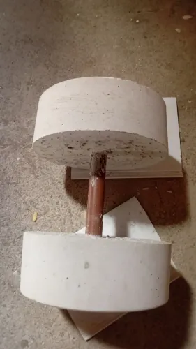 Halteres, barras e anilhas de concreto