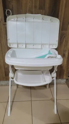 Banheira com trocador de bebê Splash - Branco