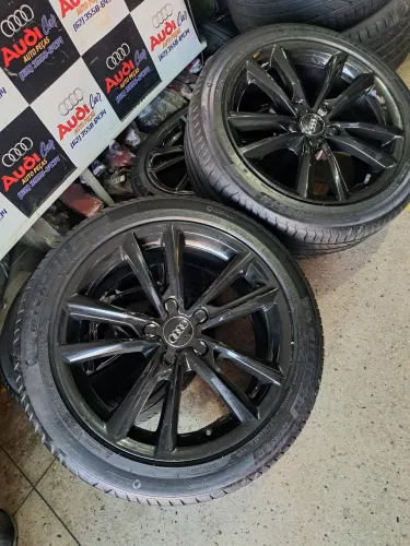 Jogo de Rodas originais Audi A3 Aro 17 furação 5x112