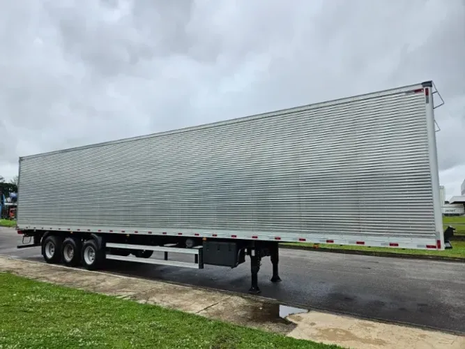 Carreta Baú Facchini Ano 2026 0km Pronta Entrega 30 plt 15.40 x 2.90 Chapa SEM PNEUS