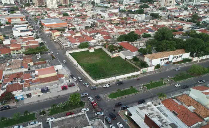 Terreno com 1900m2 à Venda em Aracaju -SE