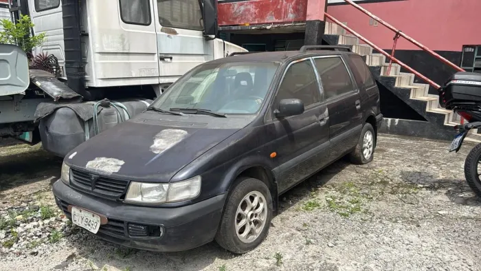 Mitsubishi Space Wagon/ Glxi 2.4 1998