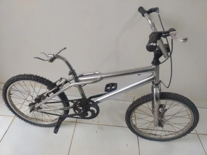 Bicicleta BMX JNA