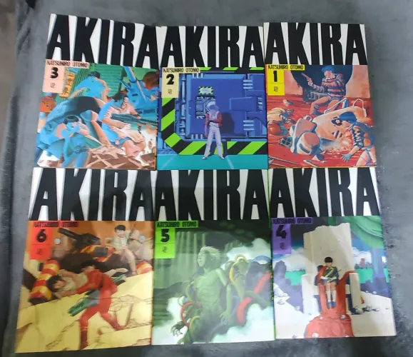 Akira - Coleção Completa- Usado