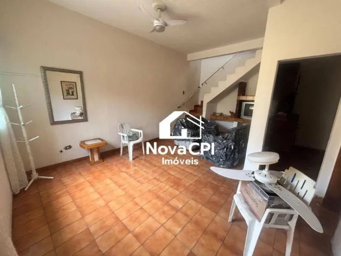 Sobrado à Venda no Boqueirão  3 Quartos, 1 Suíte, Mobiliado e a 200m da Praia | Promoção à
