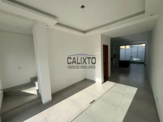 SOBRADO BAIRRO NOVO MUNDO