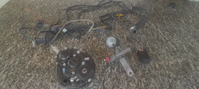 Kit GNV 3ª geração completo - bem conservado - pronto pra uso