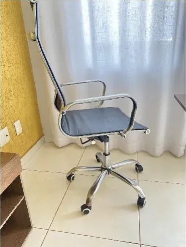 Cadeira de escritório giratória