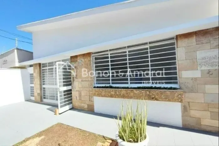 Casa para Locação na Vila Lemos | 355 m² | 4 Quartos | 6 Vagas