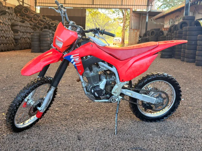 Crf 250 ano 2022 R$ 18.900 no pix