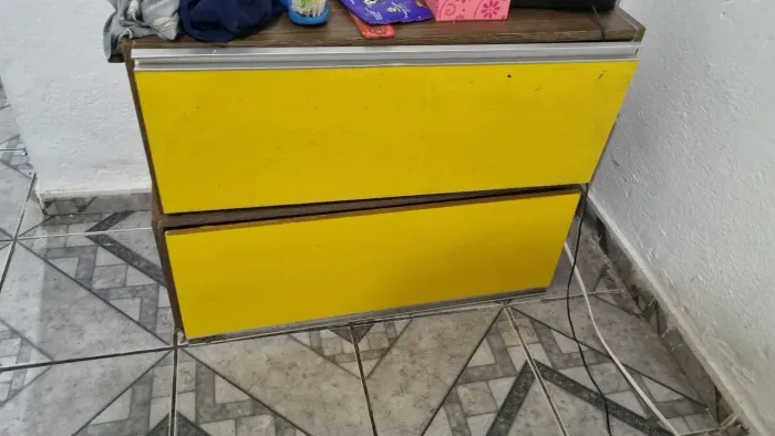 Cômoda p/ pendurar na parede