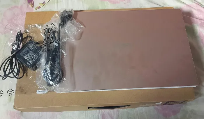 Vendo Notebook Asus Vivobook 15 128GB 4Ram