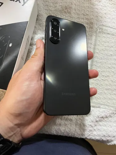 Samsung galaxy A17 