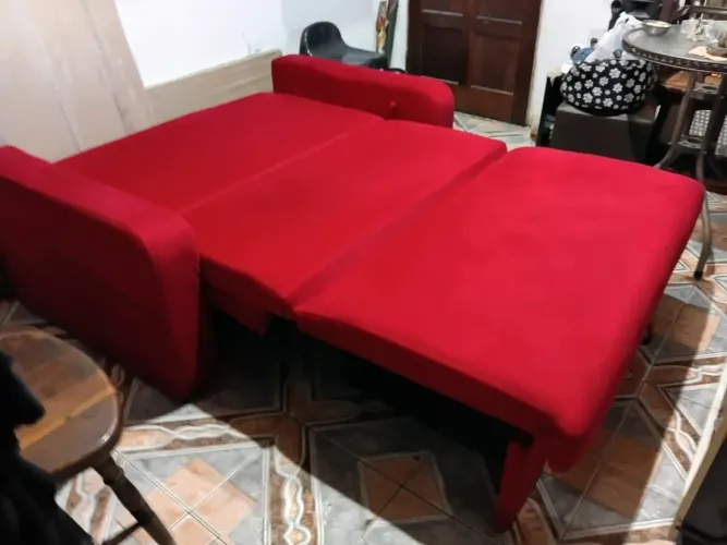 sofá cama semi-novo