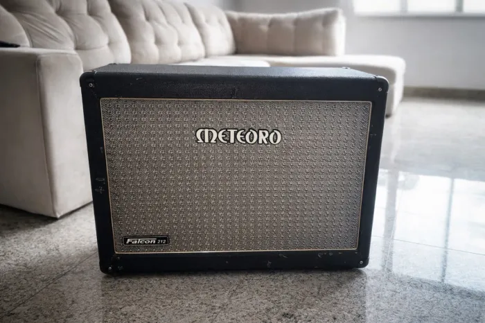 Caixa Meteoro 2x12 Falcon