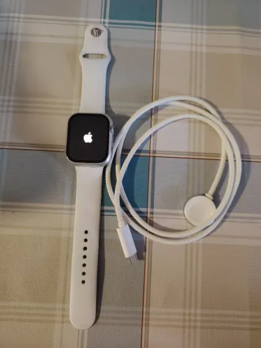 Apple Watch série 8 - 45mm