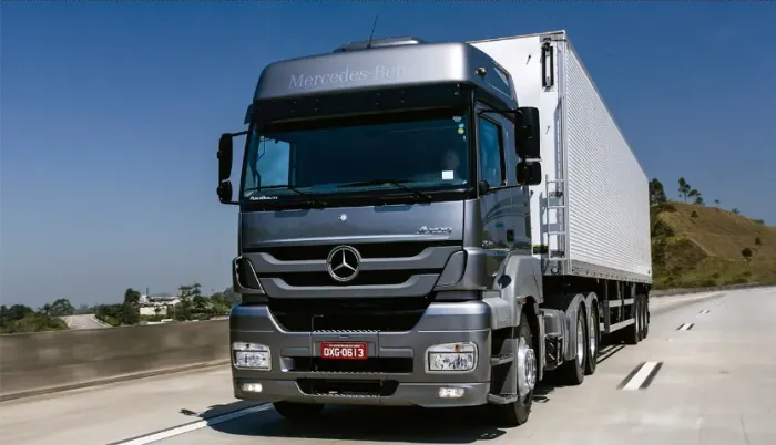 Procuro Mecanico de caminhão a diesel