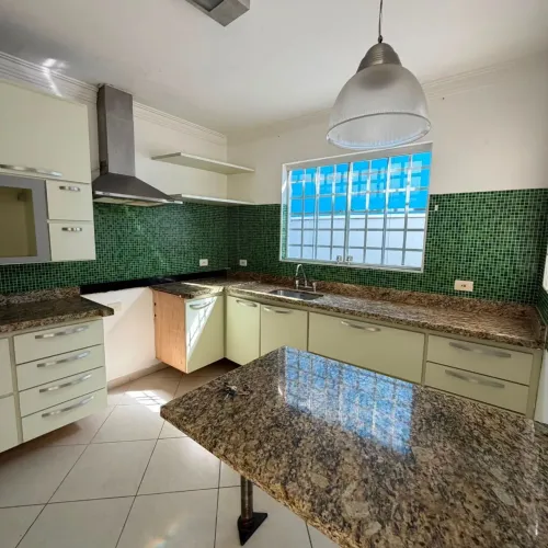 Sobrado com 3 Quartos à venda, 172 m² por R$ 841.741 - Vila Valparaíso - Santo André/SP