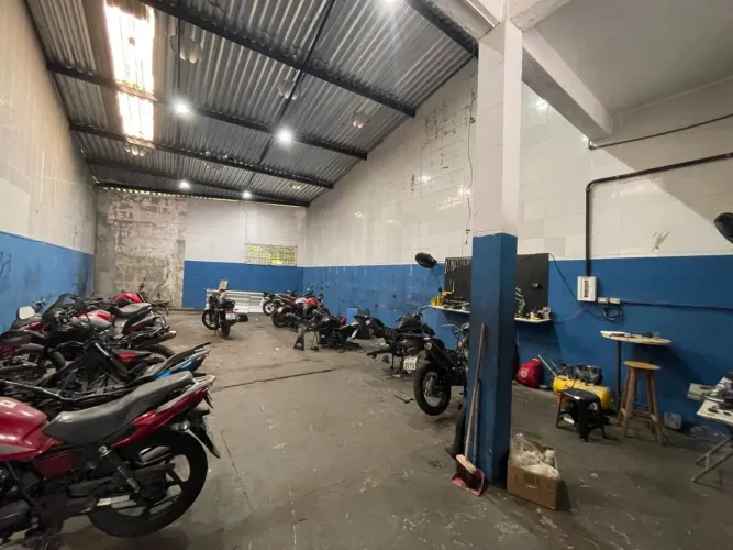 Ponto Comercial para Locação em Salvador, Boca do Rio, 2 dormitórios, 10 vagas
