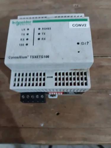 Gateway Schneider Connexium TSXETG100 - RF2/FW2.800 - Ótimo Estado