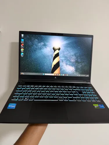Notebook Gamer Avell HYB A52i i7-13620H RTX 3050 32GB 500GB SSD 165Hz