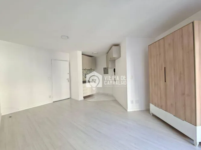 Studio à Venda e Locação em Higienópolis | 30 m² | Mobiliado | Varanda | 5 Min do Metrô Ma
