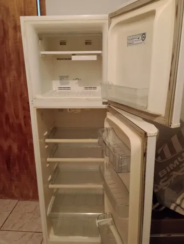 Vende-se geladeira 