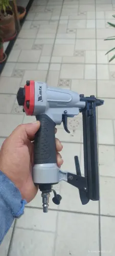 GRAMPIADOR PNEUMÁTICO, LOCAÇÃO