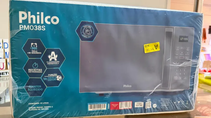 Microondas Philco 33L na caixa