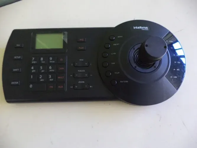 Mesa Controladora Híbrida Ip e Analógica Intelbras Vtn 2000