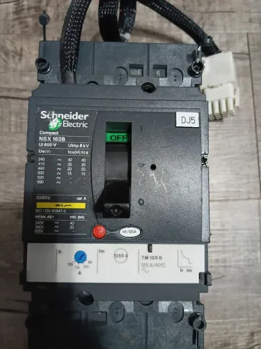 ?Disjuntor Caixa Moldada Schneider Nsx 160b Tm125d Com Chicote