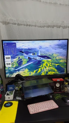 Smart TV Panasonic LED 43 Polegadas em Perfeito Estado