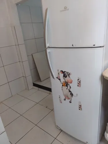 Geladeira com defeito 