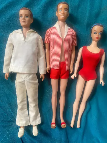 Lote Barbie e Kens vintage, ORIGINAIS dos anos 60. Leia