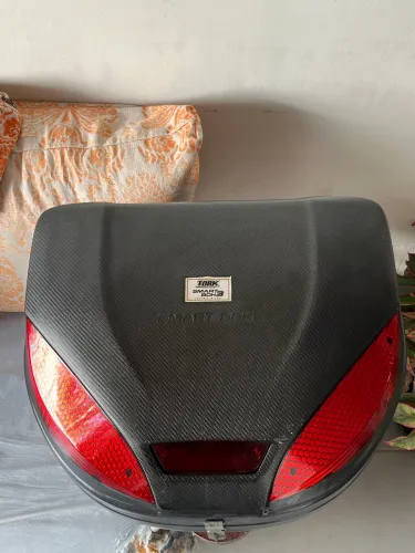 Bau para Cg 160 + o suporte de fixação do baú