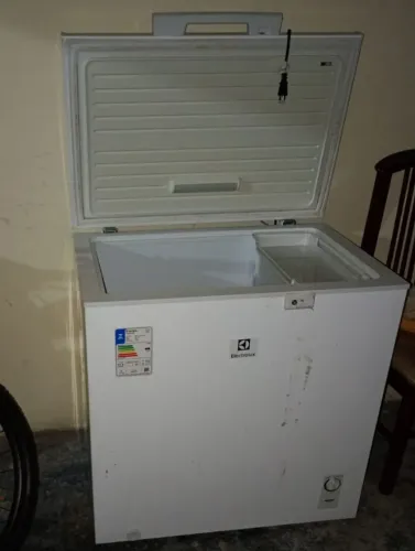 Freezer Electrolux 198L pouquíssimo uso