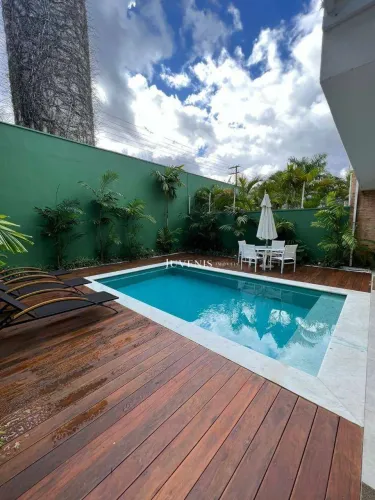 Casa Pé na Areia à Venda e Locação em Maresias | 5 Dormitórios | 4 Suítes | Condomínio Fec