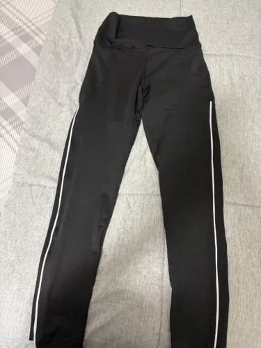 Calça preta esportiva com listra lateral branca - Get Over C&A - tamanho M