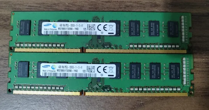 Kit 2 Memórias RAM Samsung 4GB DDR3 para Desktop