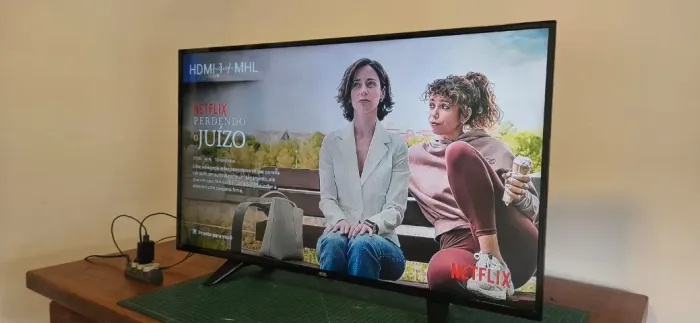 TV AOC 43" LED Smart TV + Chromecast