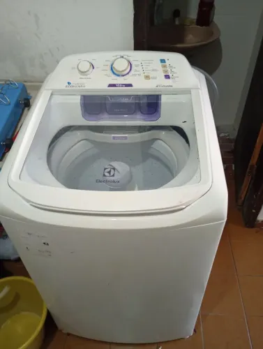 VENDE - SE MÁQUINA USADA